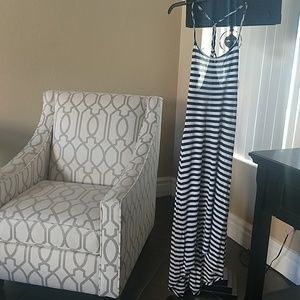 Strappy maxi dress

Jessica Simpson